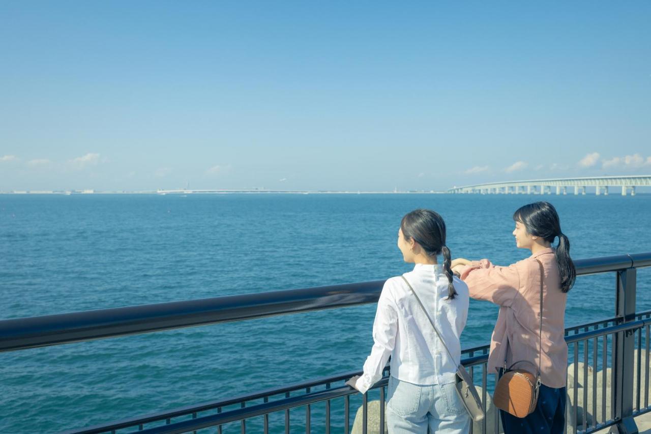 Omo Kansai Airport By Hoshino Resorts Izumisano Esterno foto View of the Akashi Kaikyō Bridge from the Akashi Kaikyō Bridge Museum