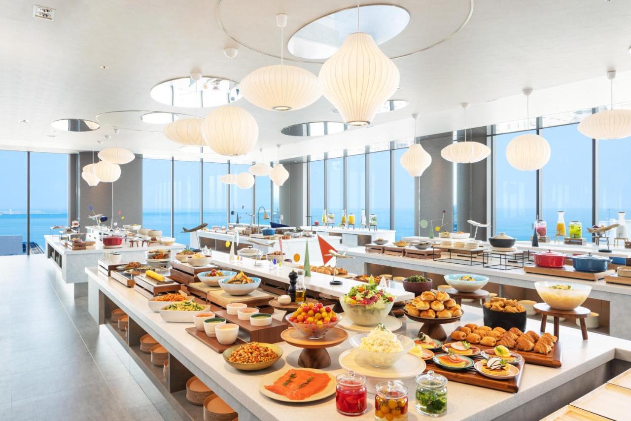 Omo Kansai Airport By Hoshino Resorts Izumisano Esterno foto The buffet at the 360° restaurant